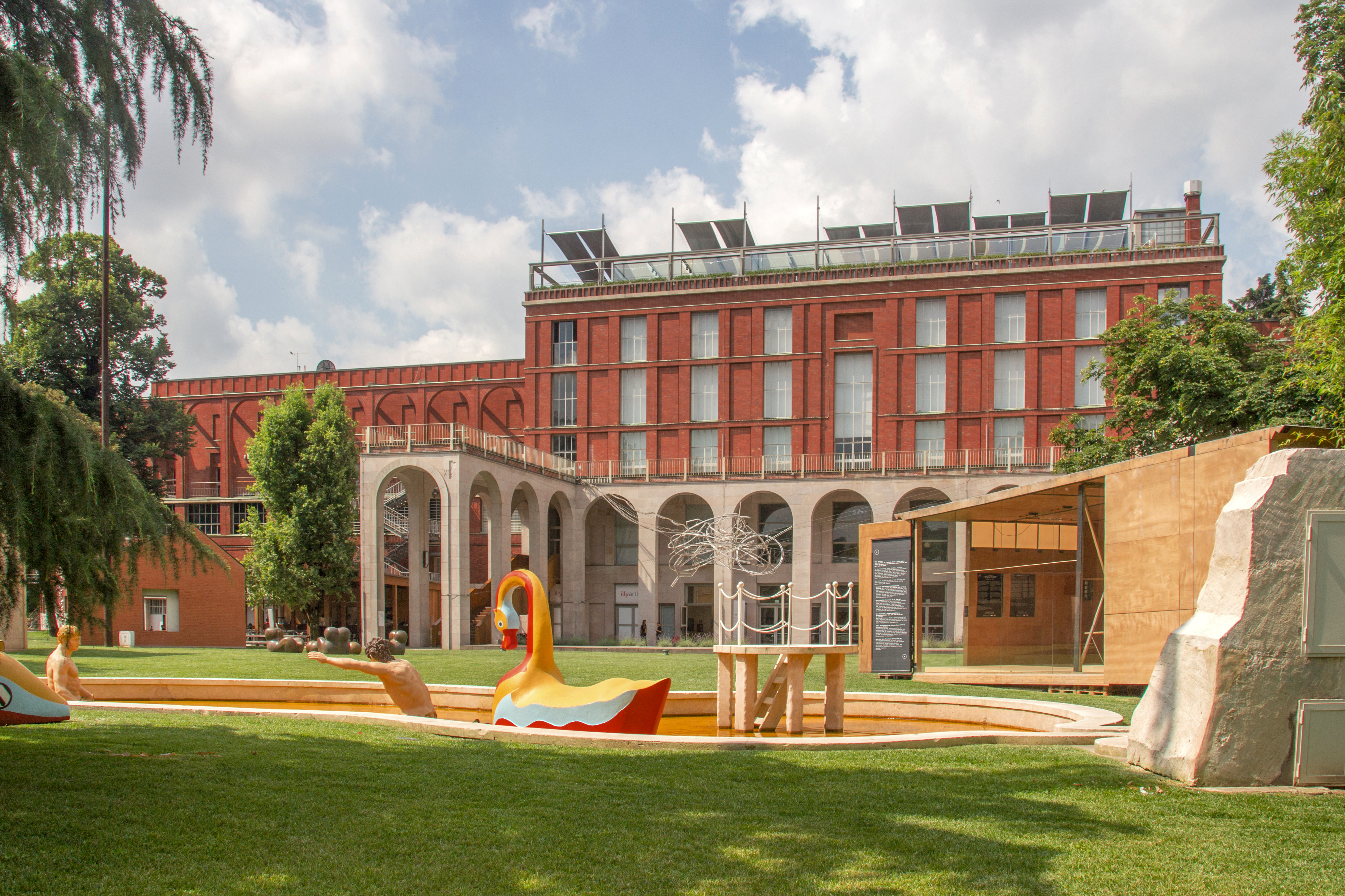 Palazzo dell'Arte by Giovanni Muzio, Milan — seat of the Triennale di Milano since 1933.